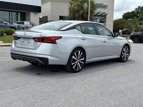 Used 2022 Nissan Altima 2.5 SR image 8