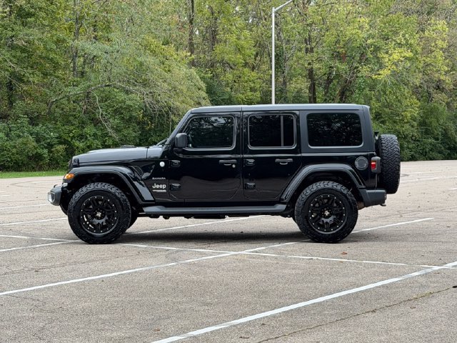 Used 2019 Jeep Wrangler Unlimited Sahara AWD/4WD image 22