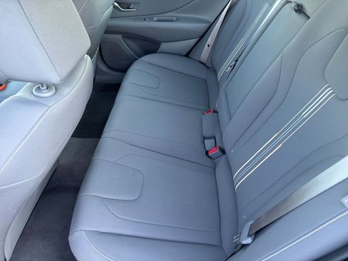 Used 2025 Hyundai Elantra SEL FWD image 24