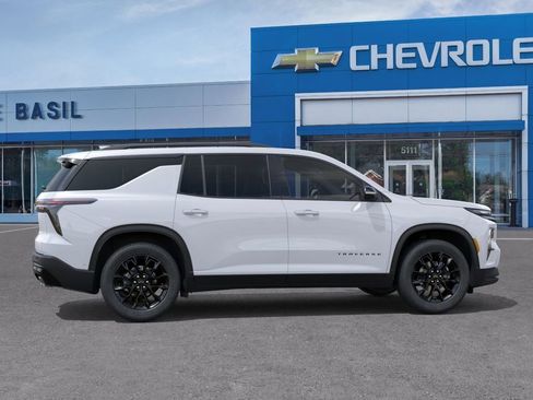 New 2026 Chevrolet Traverse LT w/ Midnight/Sport Edition AWD/4WD image 5