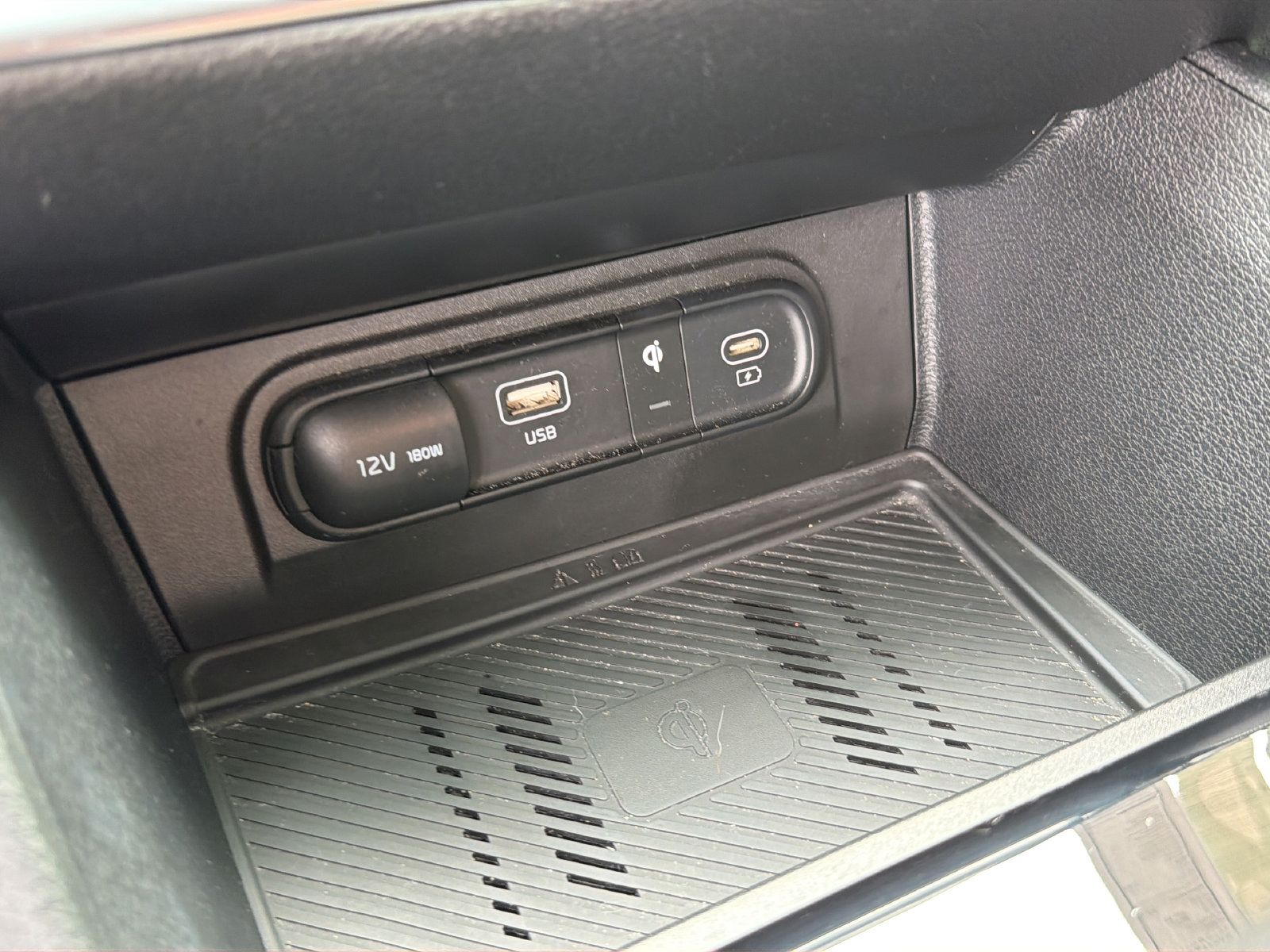 Used 2025 Kia Sportage EX FWD image 28