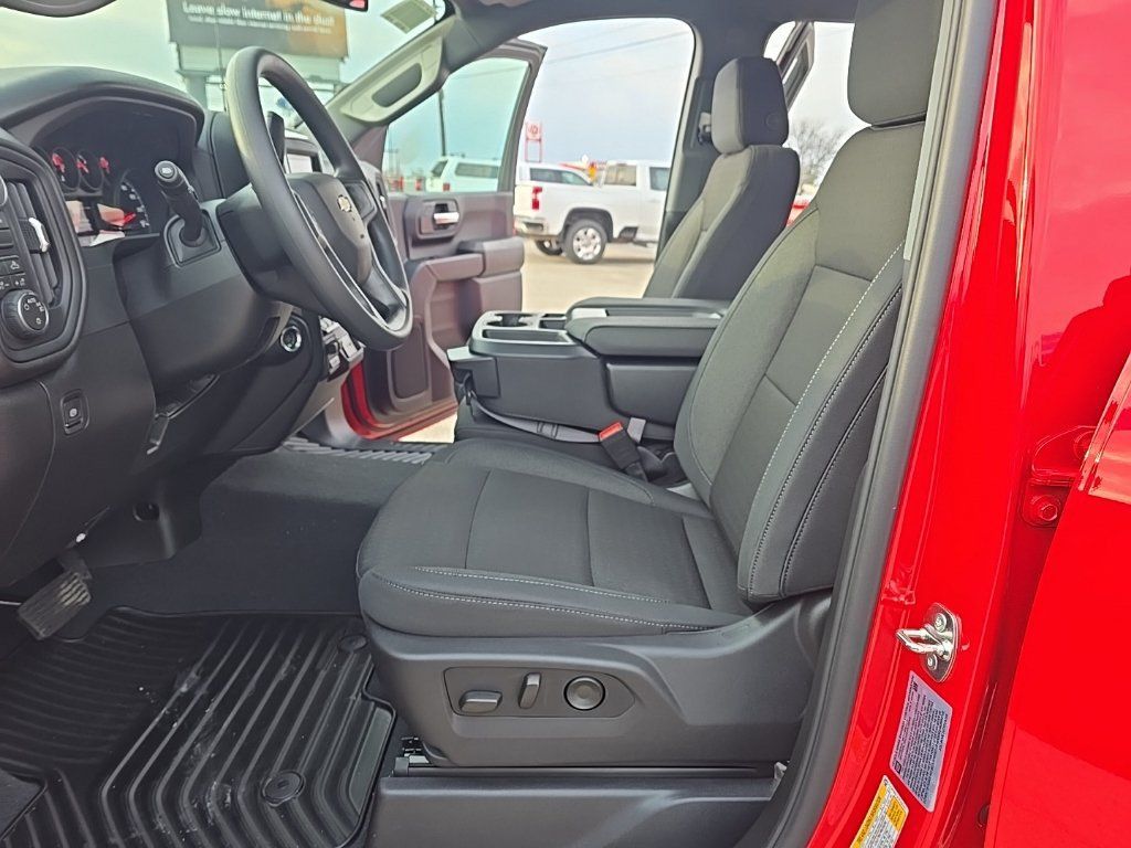 New 2026 Chevrolet Silverado 2500 Custom w/ Custom Value Package AWD/4WD image 15