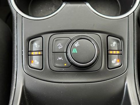 Used 2023 GMC Terrain SLT w/ Infotainment Package II image 31