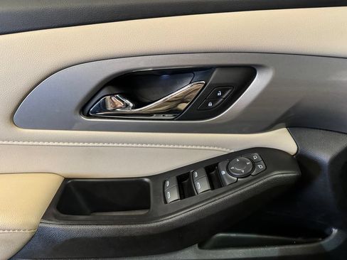 Used 2022 Chevrolet Traverse LS w/ LPO, Floor Liner Package AWD/4WD image 19