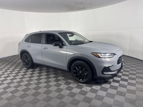 Certified 2025 Honda HR-V Sport image 2