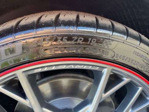 Used 2024 Chevrolet Corvette Stingray Coupe w/ 1LT image 31