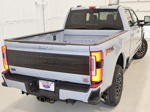 New 2025 Ford F350 Platinum w/ FX4 Off-Road Package image 39