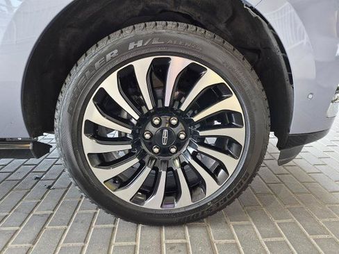 Used 2023 Lincoln Navigator Black Label AWD/4WD image 9