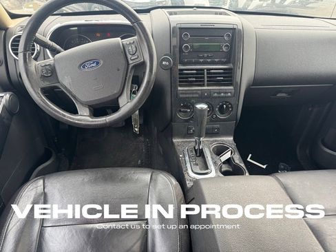 Used 2010 Ford Explorer XLT image 10