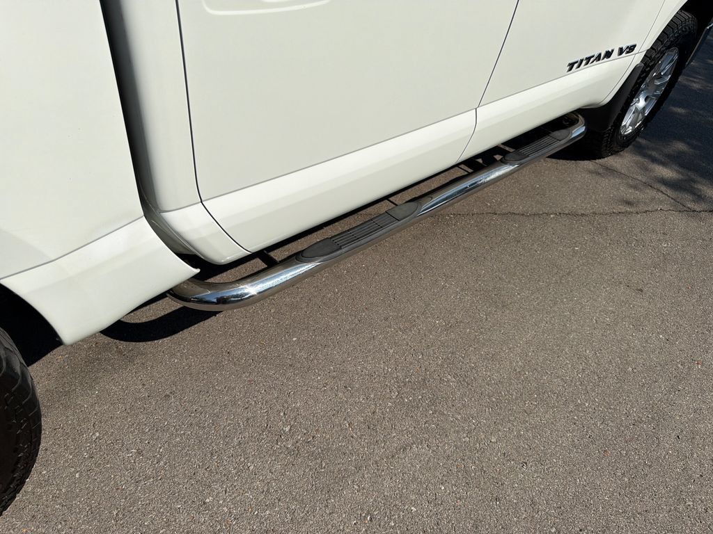 Used 2018 Nissan Titan SV AWD/4WD image 44