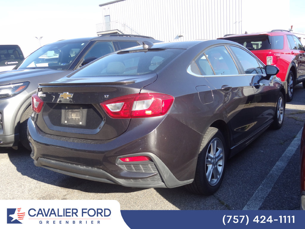Used 2017 Chevrolet Cruze LT w/ RS Package FWD image 5