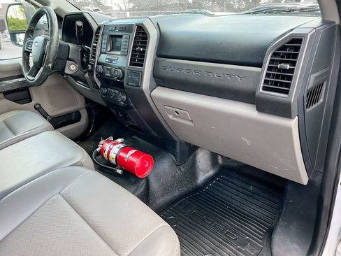 Used 2020 Ford F450 XL AWD/4WD image 22