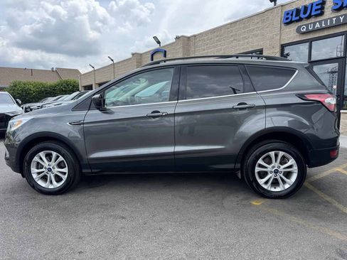 Used 2017 Ford Escape SE w/ Equipment Group 201A AWD/4WD image 8