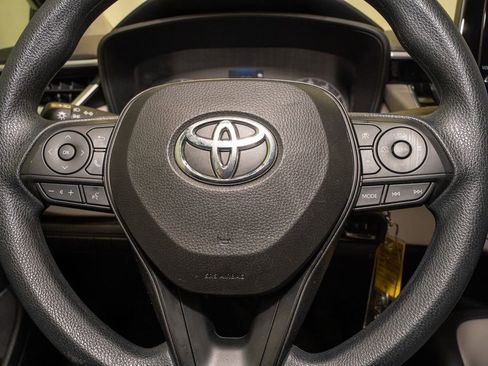 Used 2023 Toyota Corolla LE image 17