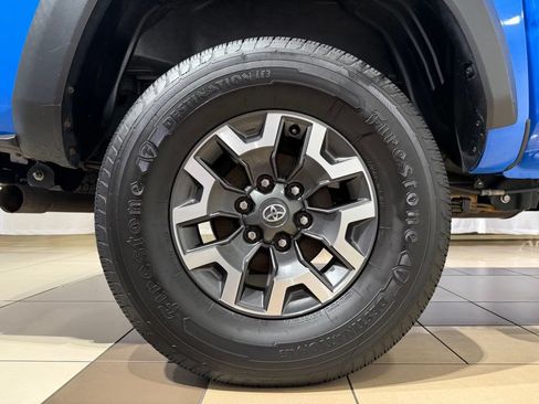 Used 2021 Toyota Tacoma TRD Off-Road AWD/4WD image 9