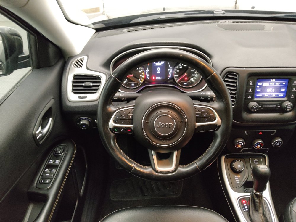 Used 2018 Jeep Compass Latitude AWD/4WD image 22