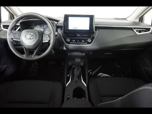 Used 2024 Toyota Corolla LE image 13