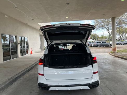 Used 2024 BMW X5 sDrive40i w/ M Sport Package image 37