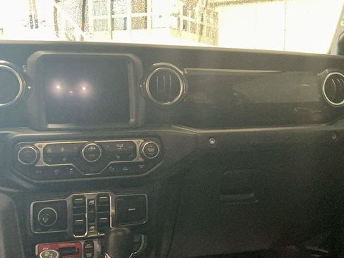 Used 2023 Jeep Wrangler Unlimited Rubicon 392 w/ Xtreme Recon 35" Tire Package image 15