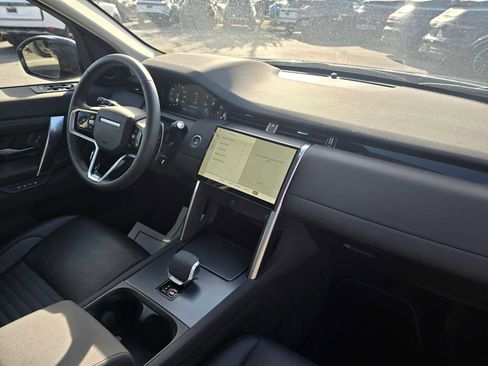 Used 2025 Land Rover Discovery Sport S image 12