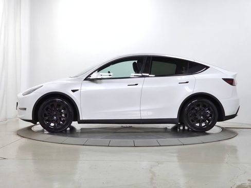 Used 2023 Tesla Model Y Long Range AWD/4WD image 4