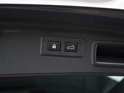 Used 2023 Subaru Forester Limited AWD/4WD image 17