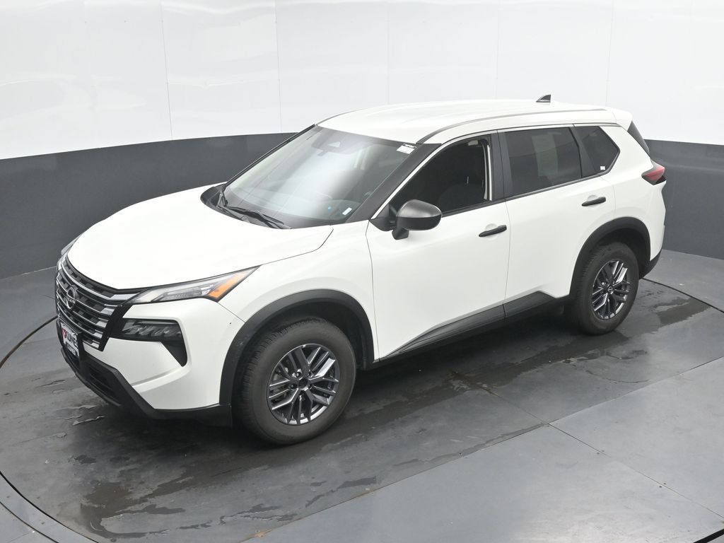 Used 2024 Nissan Rogue S AWD/4WD image 38