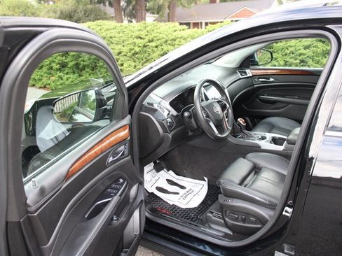 Used 2016 Cadillac SRX Luxury w/ Driver Awareness Package AWD/4WD image 5