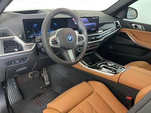 New 2026 BMW X5 xDrive50e w/ M Sport Package AWD/4WD image 25