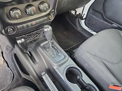 Used 2017 Jeep Wrangler Sport w/ Quick Order Package 24S AWD/4WD image 21