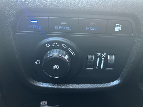 Used 2023 Jeep Grand Cherokee 30th Anniversary image 39