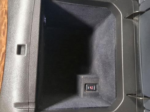 Used 2019 Nissan Armada Platinum w/ Captain's Chairs Package image 17