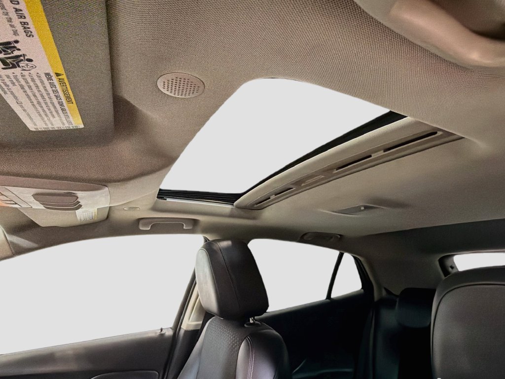 Used 2019 Buick Encore Sport Touring w/ Safety Package FWD image 17