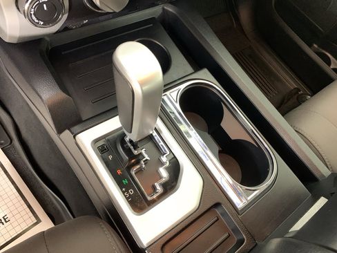 Used 2019 Toyota Tundra SR5 w/ SR5 Upgrade Package image 25