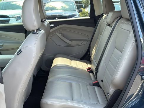 Used 2019 Ford Escape Titanium FWD image 23