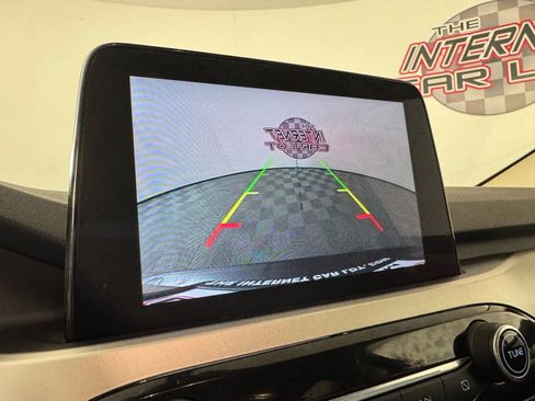 Used 2020 Ford Escape SE image 18