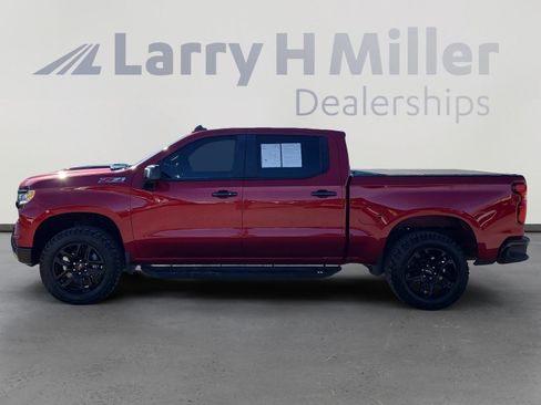 Used 2022 Chevrolet Silverado 1500 LT Trail Boss w/ Convenience Package II image 2