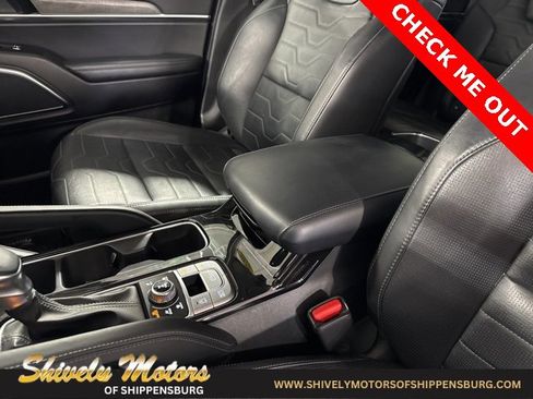 Used 2022 Kia Telluride SX w/ SX Prestige Package image 21