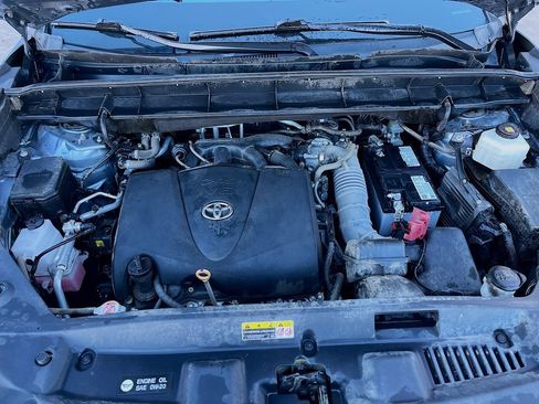 Used 2021 Toyota Highlander LE image 30