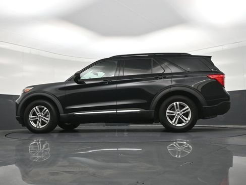 Used 2021 Ford Explorer XLT RWD image 25