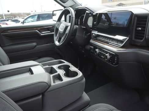 Used 2023 GMC Sierra 1500 Elevation image 41