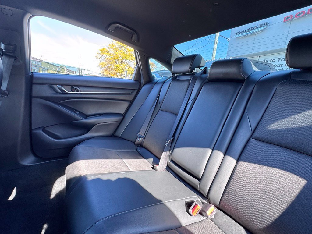Used 2022 Honda Accord Sport image 17