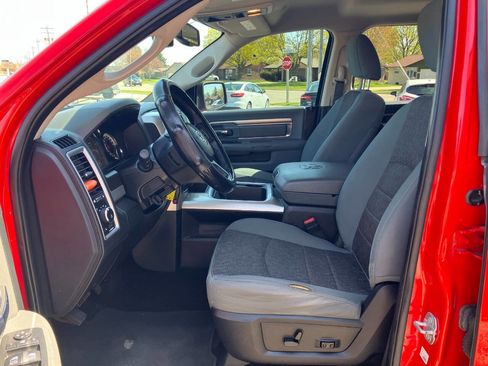 Used 2017 RAM 1500 Classic SLT w/ Luxury Group AWD/4WD image 10