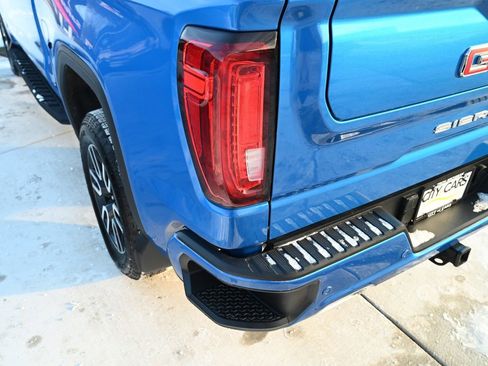 Used 2022 GMC Sierra 1500 AT4 w/ AT4 Premium Package image 13