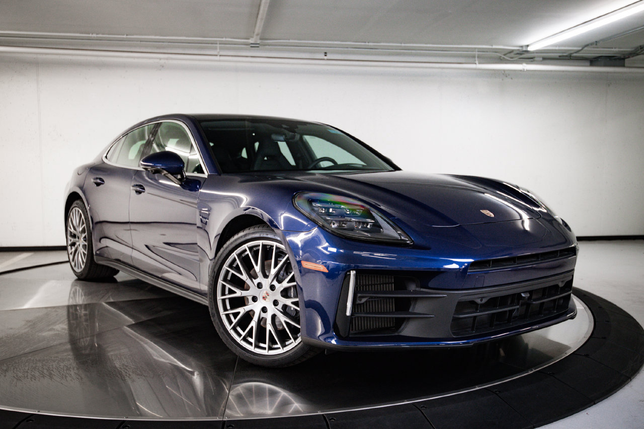 Certified 2026 Porsche Panamera RWD image 9