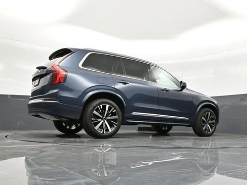 New 2026 Volvo XC90 B6 Core image 32