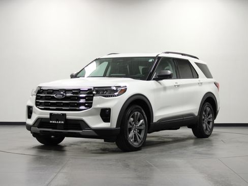 New 2026 Ford Explorer Active w/ Active Comfort Package image 8