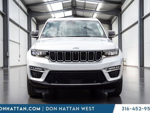 Used 2022 Jeep Grand Cherokee Limited 4xe w/ Luxury Tech Group II AWD/4WD image 25