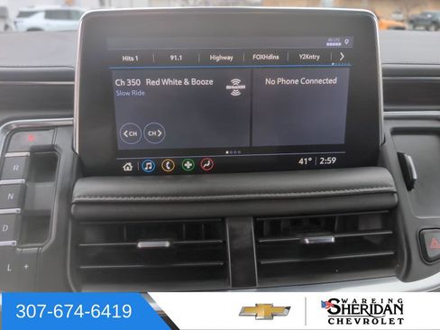 Used 2021 Chevrolet Suburban LT w/ Luxury Package image 11