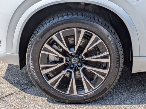 Used 2023 Volvo XC90 T8 Core AWD/4WD image 15